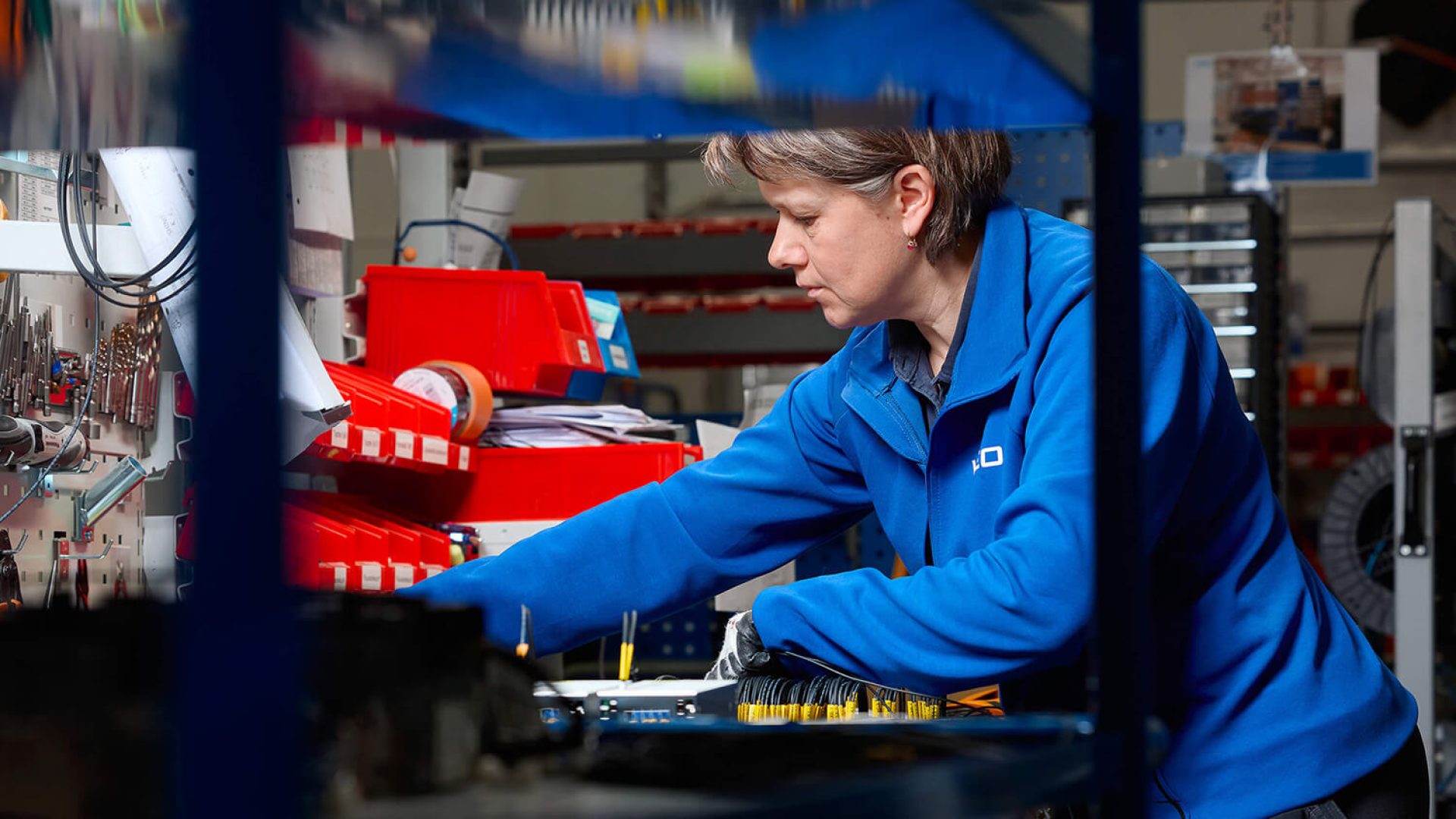 VEO-OFFICE-2025-ROUJAS_7194_1500px